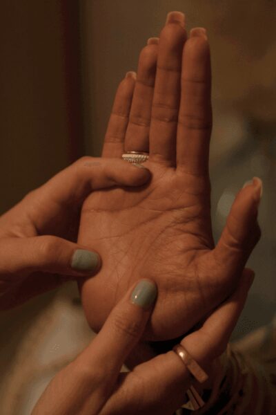 Palm Reading Dubai session