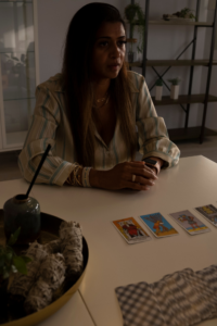 Online vs. In-Person Tarot Readings
